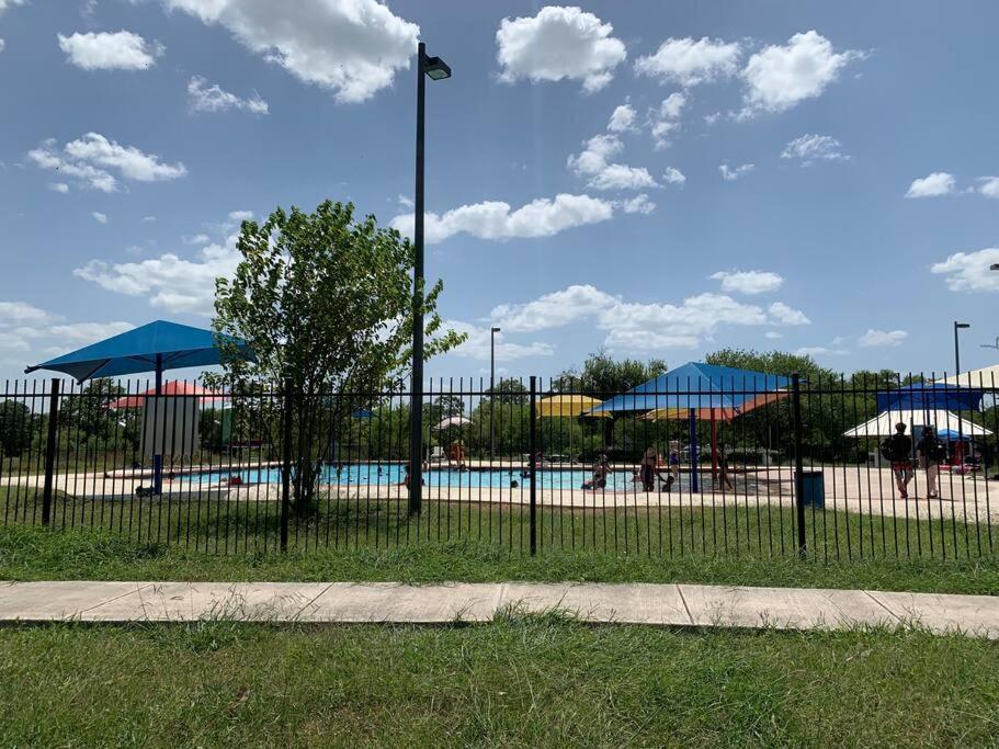 San Antonio Comfort 4 Bedroom 3 Bath Home 5 Mins From Sea World Zewnętrze zdjęcie